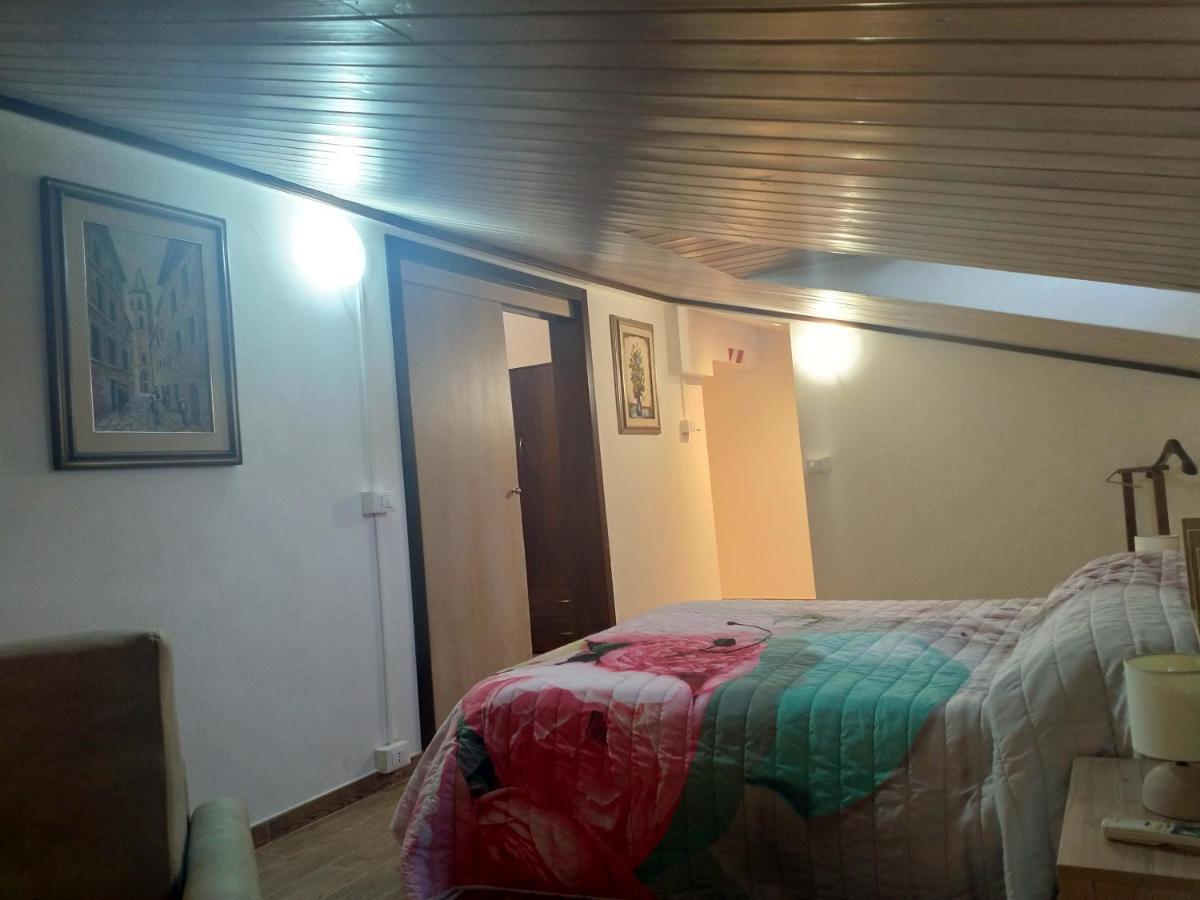 A Due Passi Apartment Arezzo Luaran gambar