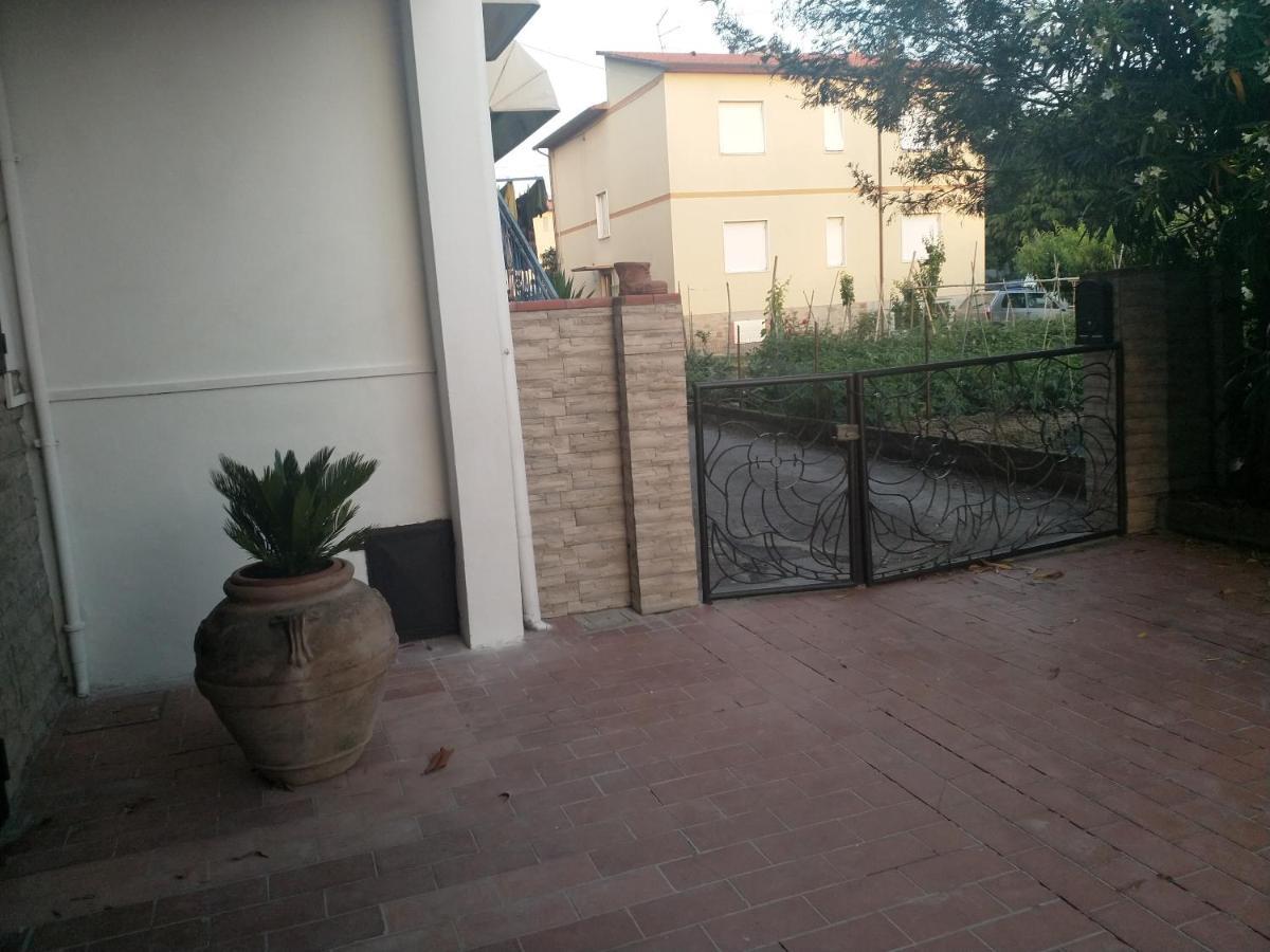 A Due Passi Apartment Arezzo Luaran gambar